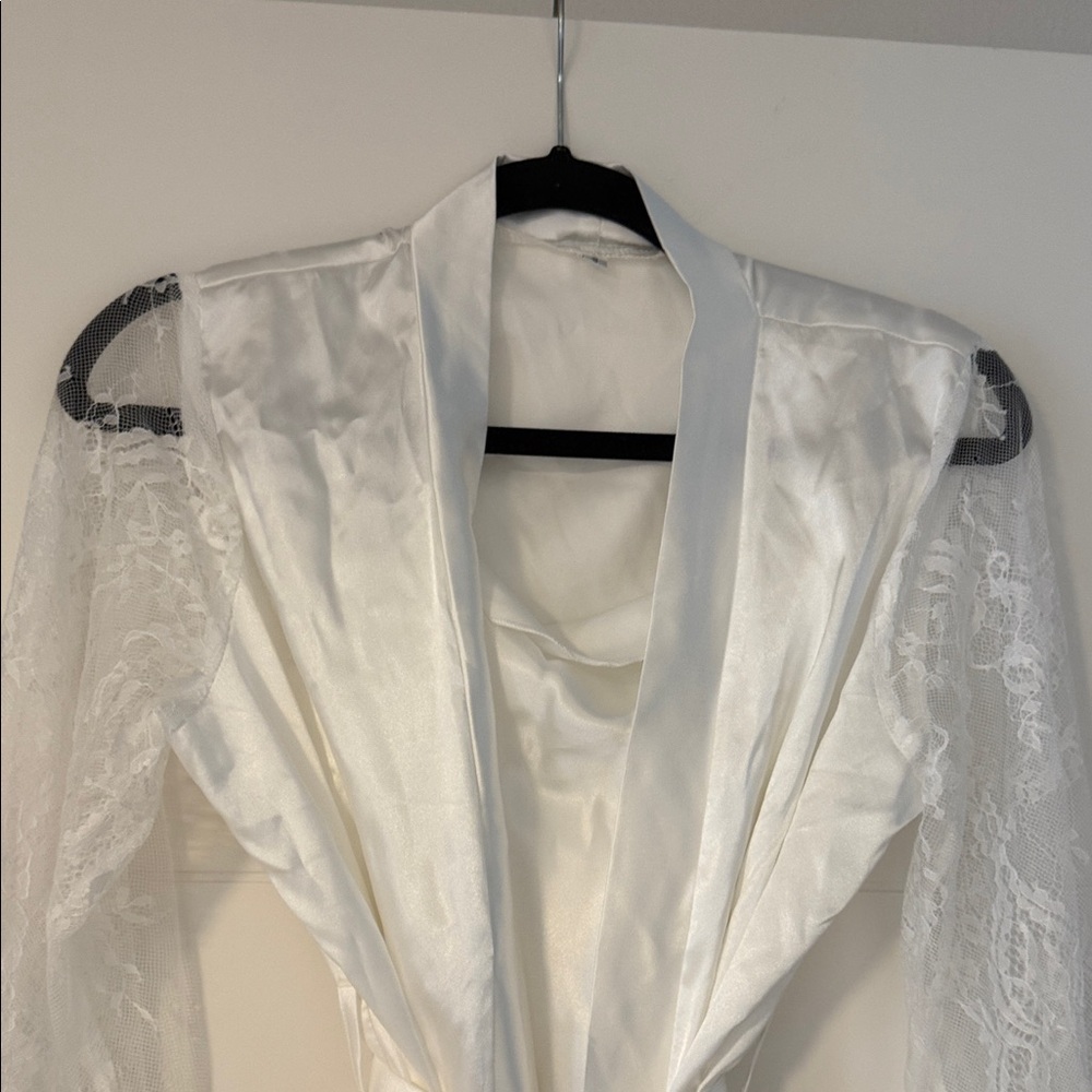 Luxurious Satin Lace Robe with slip dress in White - Picture 3 of 4